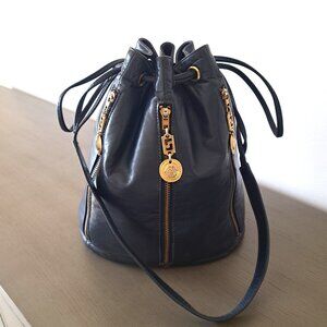 VTG Versace Bucket Bag Navy Leather Gold Medusa Medallions Zippers Cinch-straps